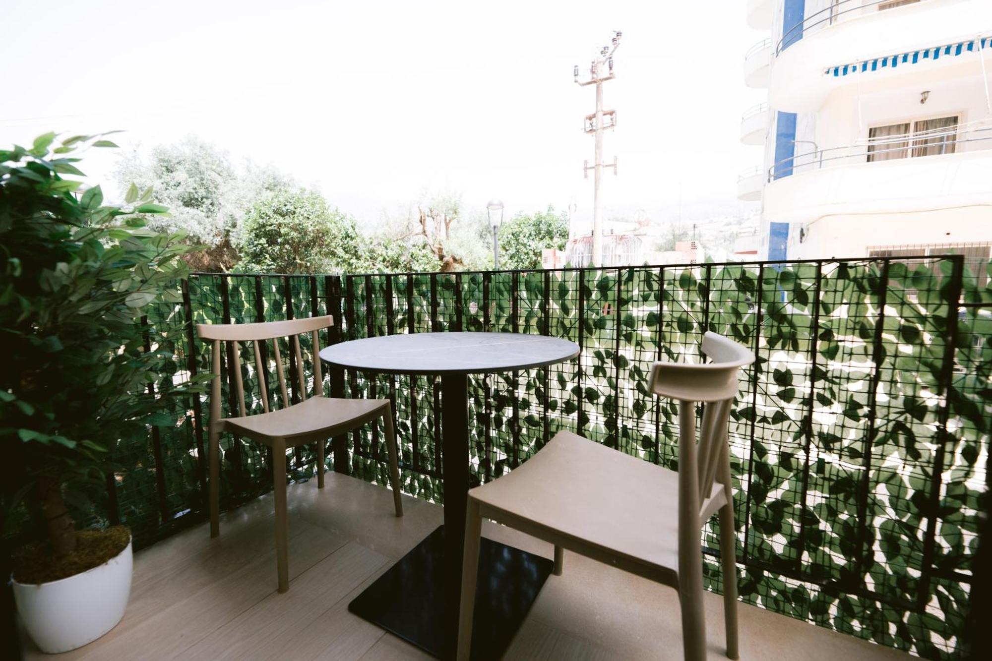 Noemie Hotel Himarë Exterior foto